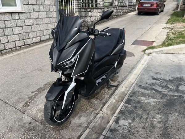 Yamaha - x max