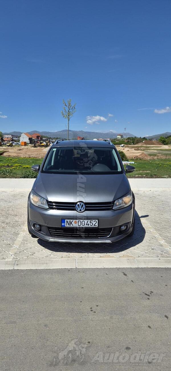 Volkswagen - Cross Touran - 2.0tdi
