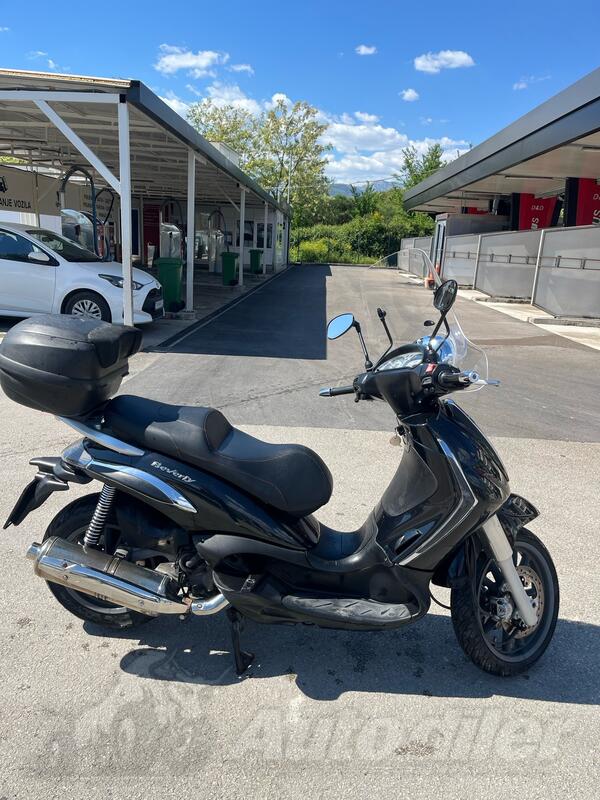 Piaggio - BEVERLY 400
