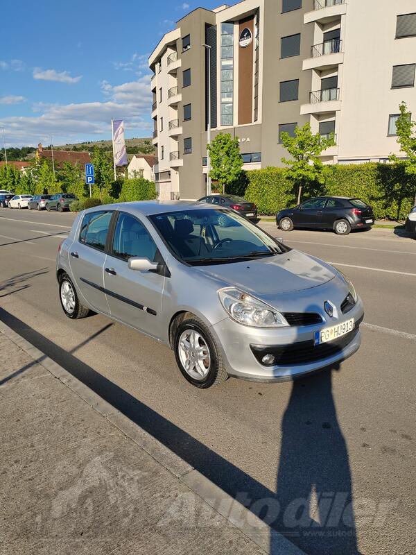 Renault - Clio - 1.5 dci