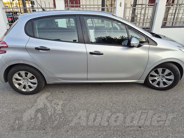 Peugeot - 208 - 1.4 HDI