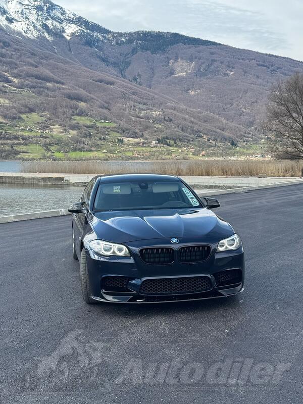 BMW - 530