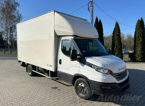 Iveco - Daily 35C16 box truck / rampa / kamion furgon < 3.5t / LA2521