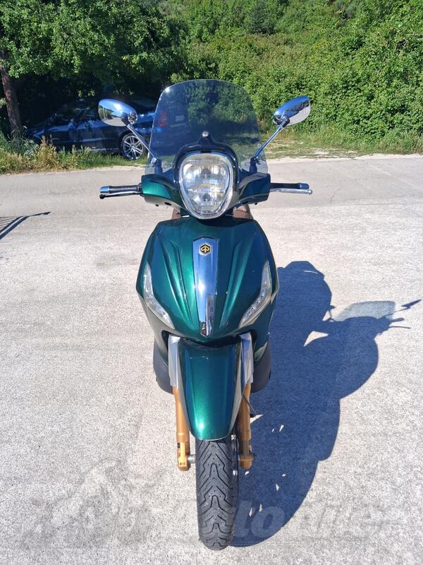 Piaggio - beverly