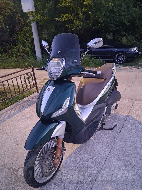 Piaggio - beverly
