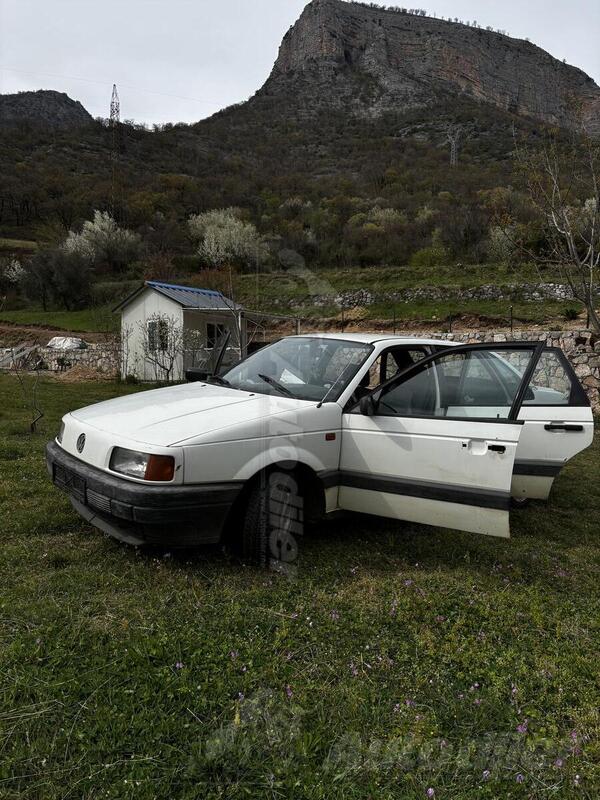 Volkswagen - Passat - 1.8 66kw