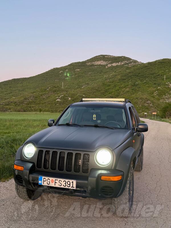 Jeep - Liberty - 2.4 Benz-Plin