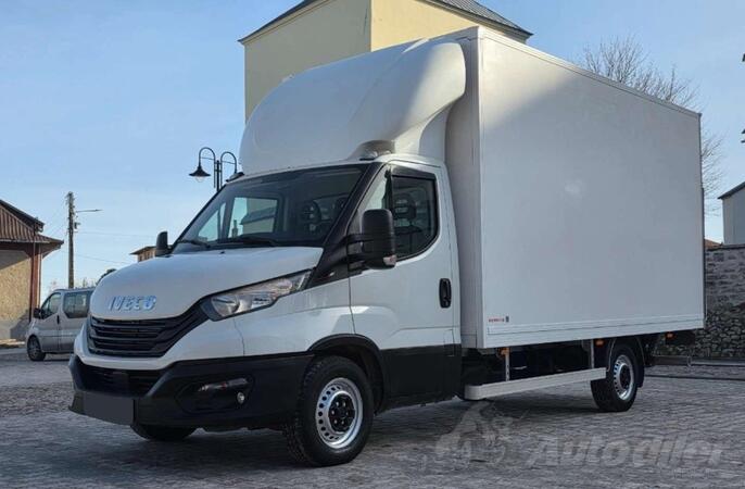 Iveco - Daily 35S18 box truck / rampa / kamion furgon < 3.5t / LA2535