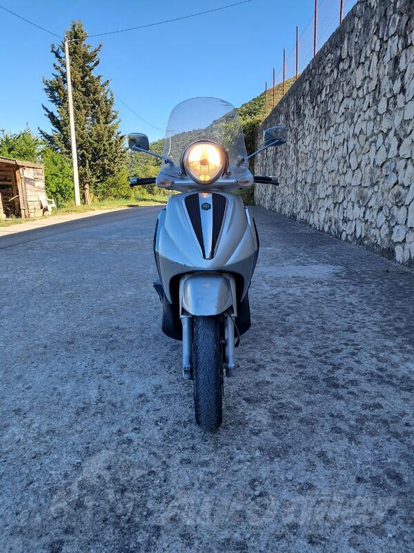 Piaggio - beverli 250 i