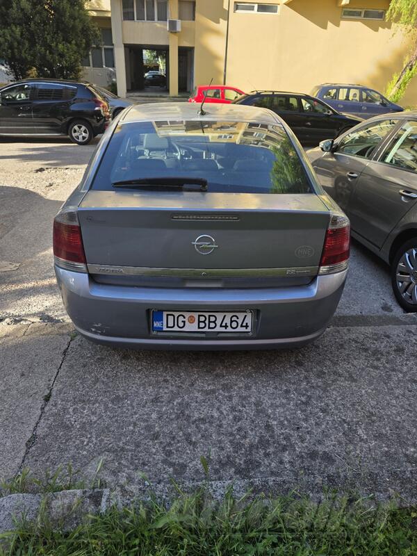 Opel - Vectra - 1600