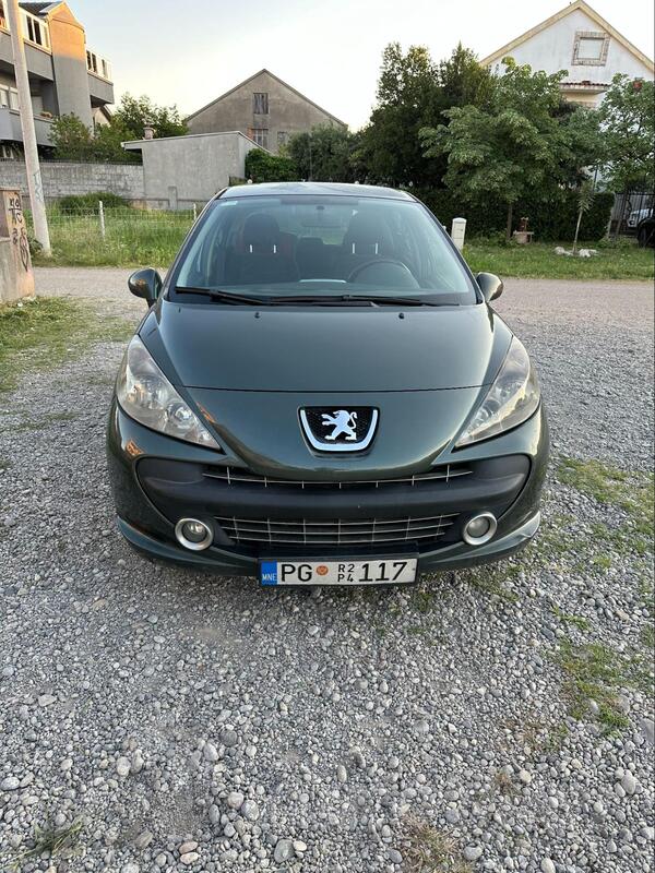 Peugeot - 207 - 1.6 HDI