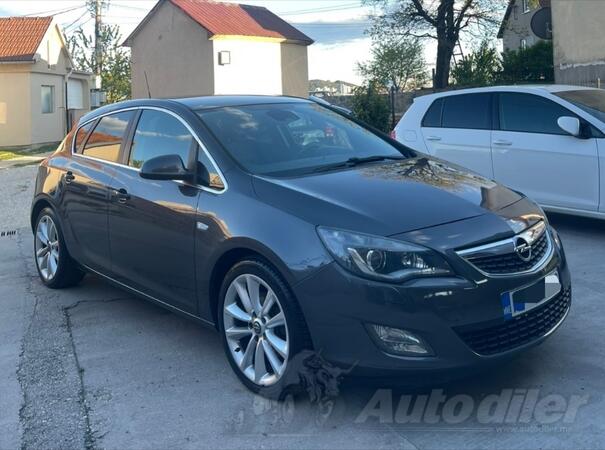Opel - Astra - 2.0 cdti