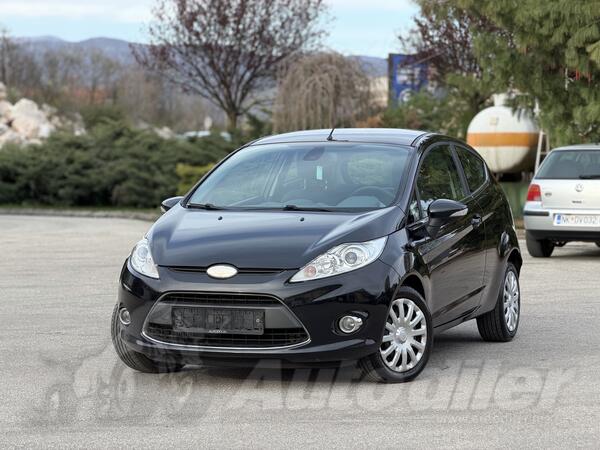 Ford - Fiesta - 1,6 TDCI DIGITALNA KLIMA NA IME KUPCA FULL OPREMA