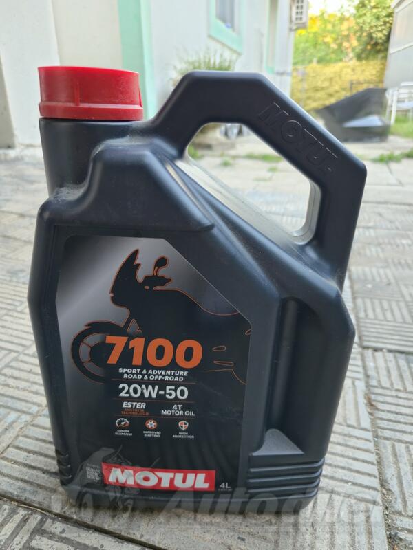 Motul 4L - 20W-50