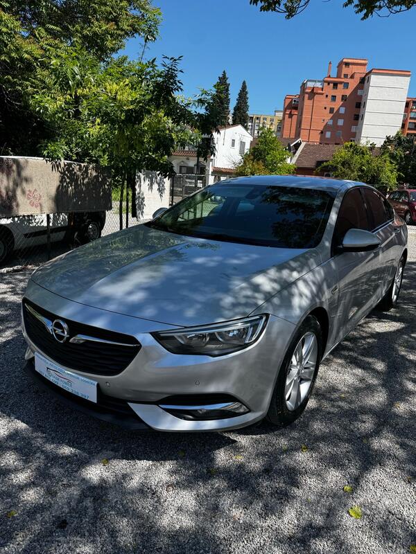 Opel - Insignia - 1.6 CDI