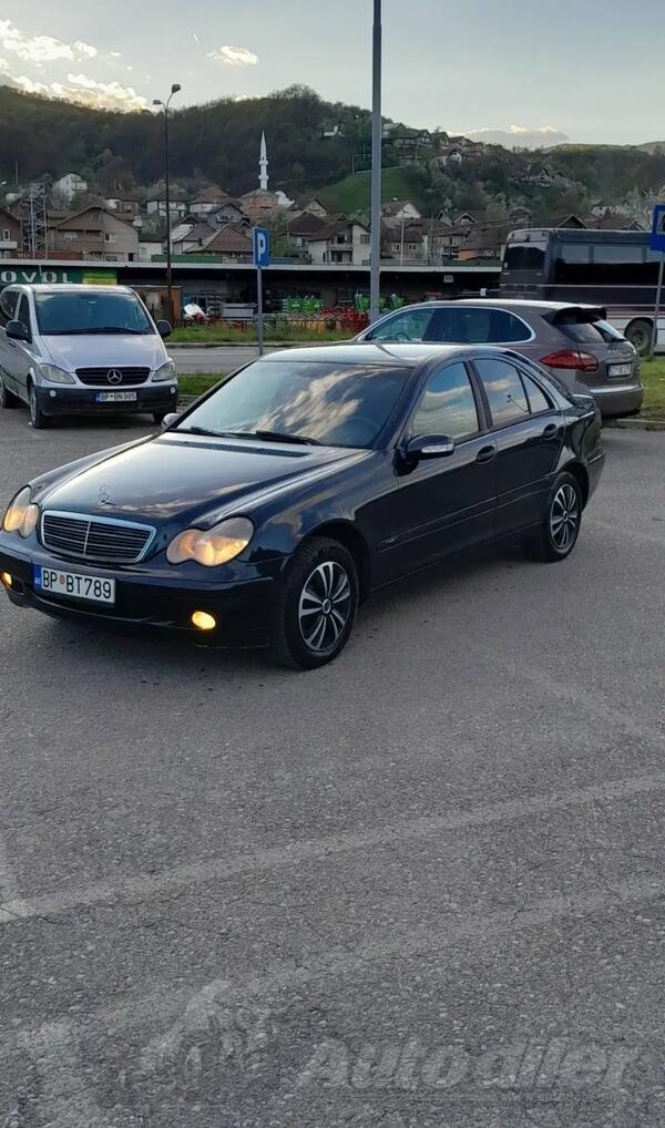 Mercedes Benz - C 220 - 2.2 Cdi 105kw