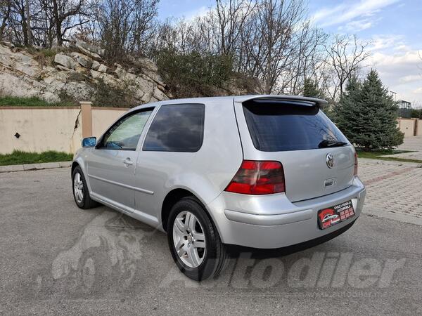 Volkswagen - Golf 4
