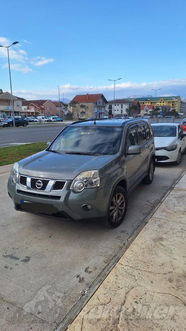 Nissan - X-Trail