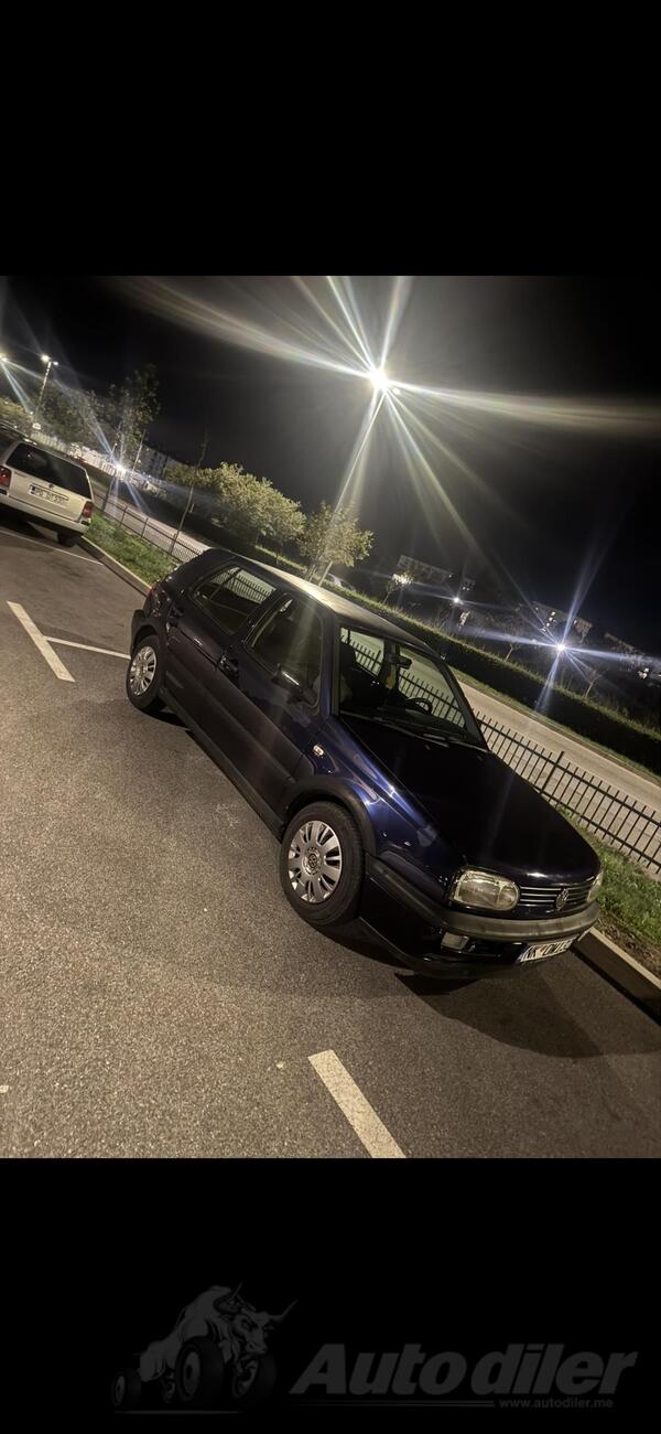 Volkswagen - Golf 3 - 1,6benzin