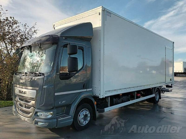 DAF - LF 210 box truck / rampa / kamion furgon / LA2654