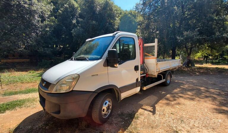 Iveco - 35C13 / kran / kamion kiper < 3.5t / LC630