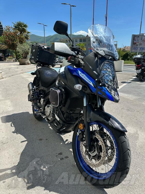 Suzuki - V-strom 650xt