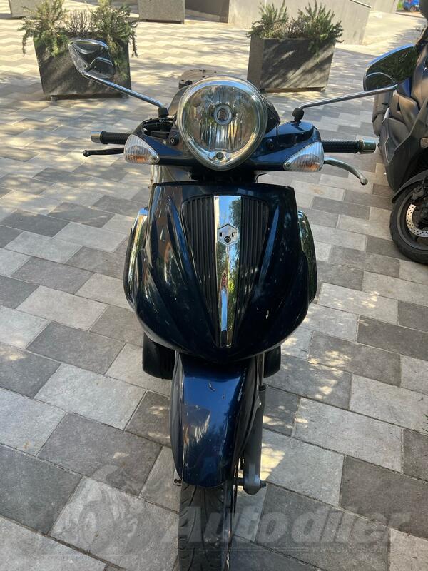 Piaggio - beverly