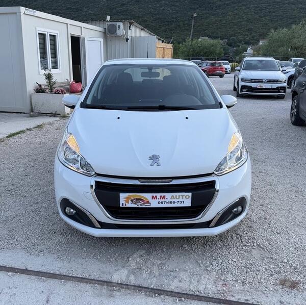 Peugeot - 208 - 1.2i 08/2019g