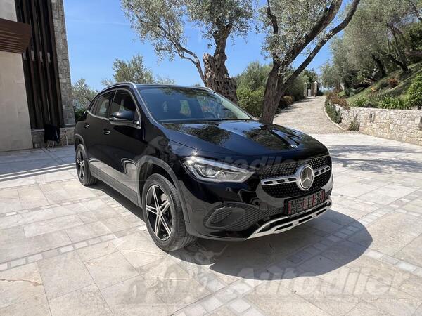 Mercedes Benz - GLA 200 - 2.0