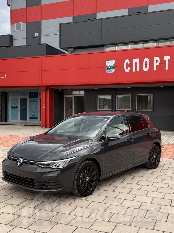 Volkswagen - Golf 8