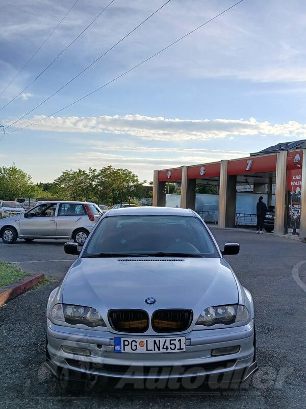 BMW - 320 - 320