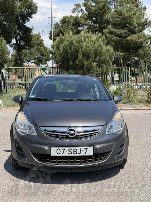 Opel - Corsa - 1300