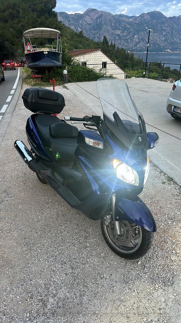 Suzuki - Burgman 650 executive