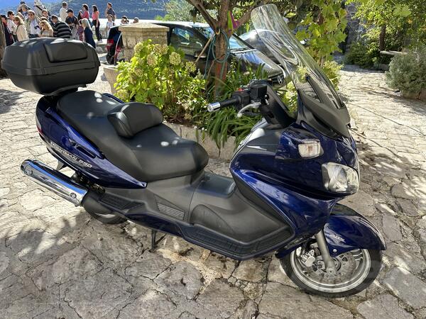 Suzuki - Burgman 650 executive