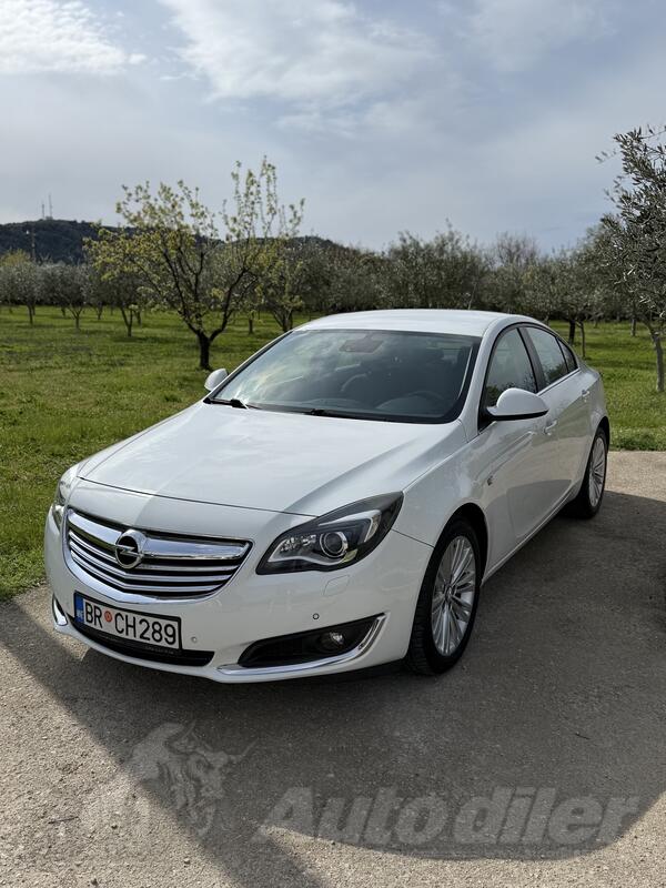 Opel - Insignia - 2.0 CDTI RESTAJLING MODEL FUL OPREMA 6BRZINA