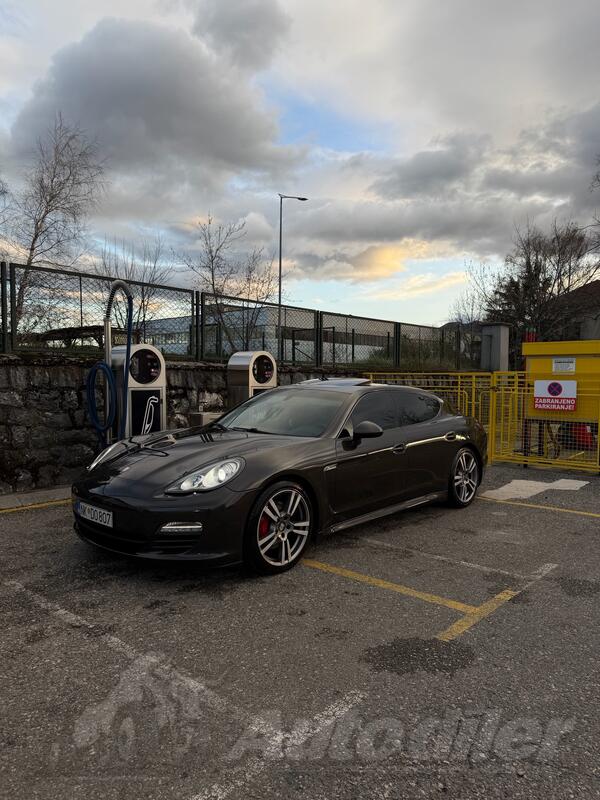 Porsche - Panamera - 3.0 D