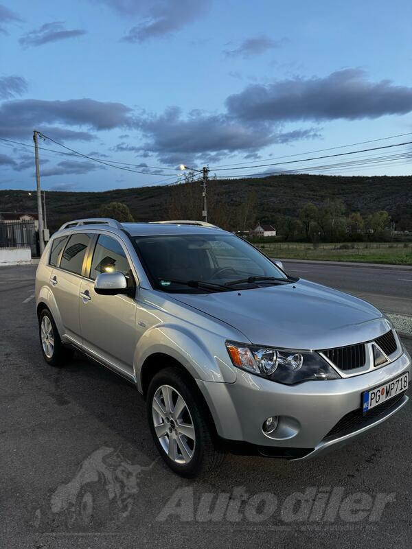 Mitsubishi - Outlander - 2.0DI