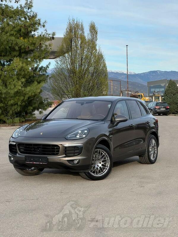 Porsche - Cayenne - 3.0 benzin-hibrid