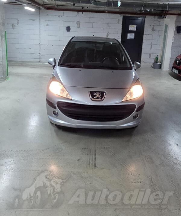 Peugeot - 207 - 1.4 eTrendy