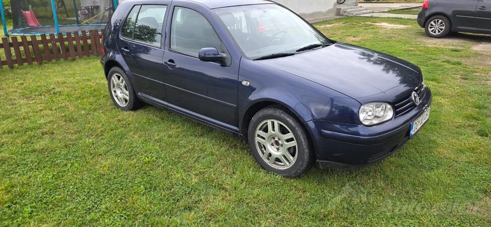 Volkswagen - Golf 4 - 1.6 16v