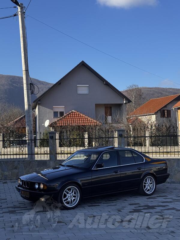 BMW - 525 - 525i