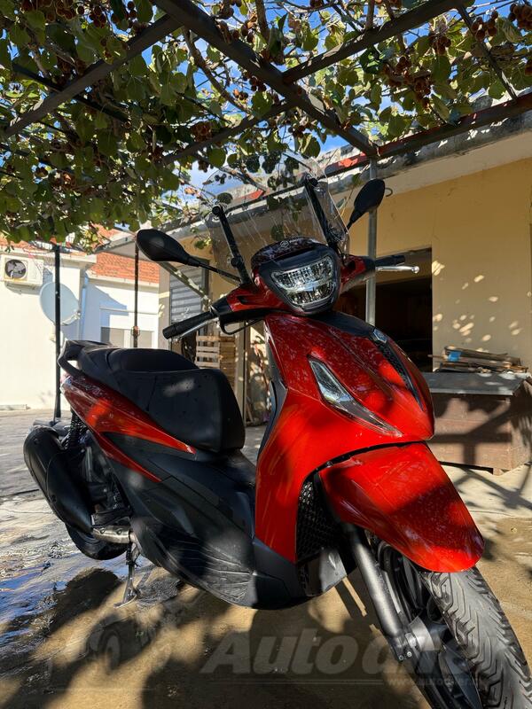 Piaggio - Beverly 300