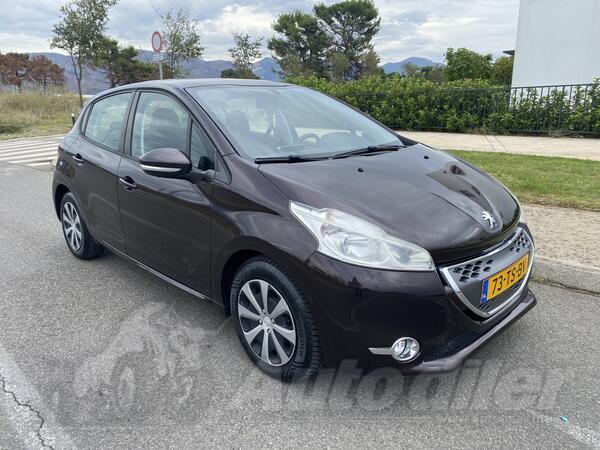 Peugeot - 208 - AUTOMATIK
