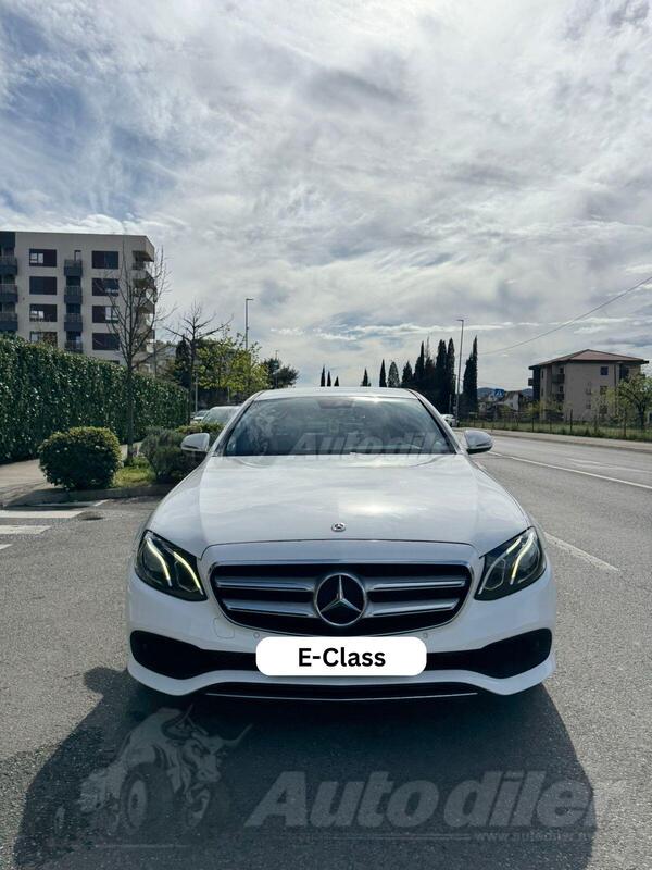 Mercedes Benz - E 220 - 1950/143