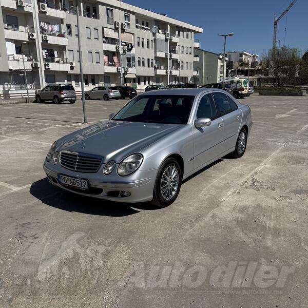 Mercedes Benz - E 220 - Automatik