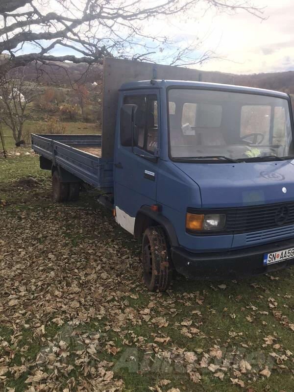 Mercedes Benz - 609D