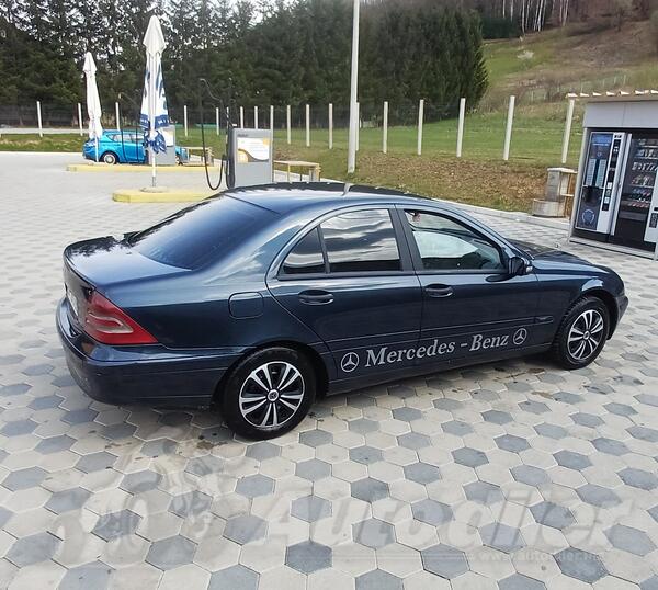 Mercedes Benz - C 220 - 2.2 Cdi 105kw