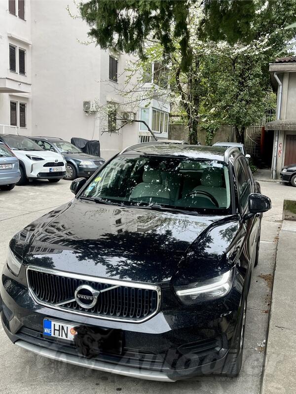 Volvo - XC 40 - 2.0