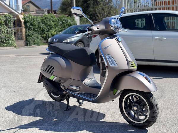 Piaggio - vespa gts super tech 310