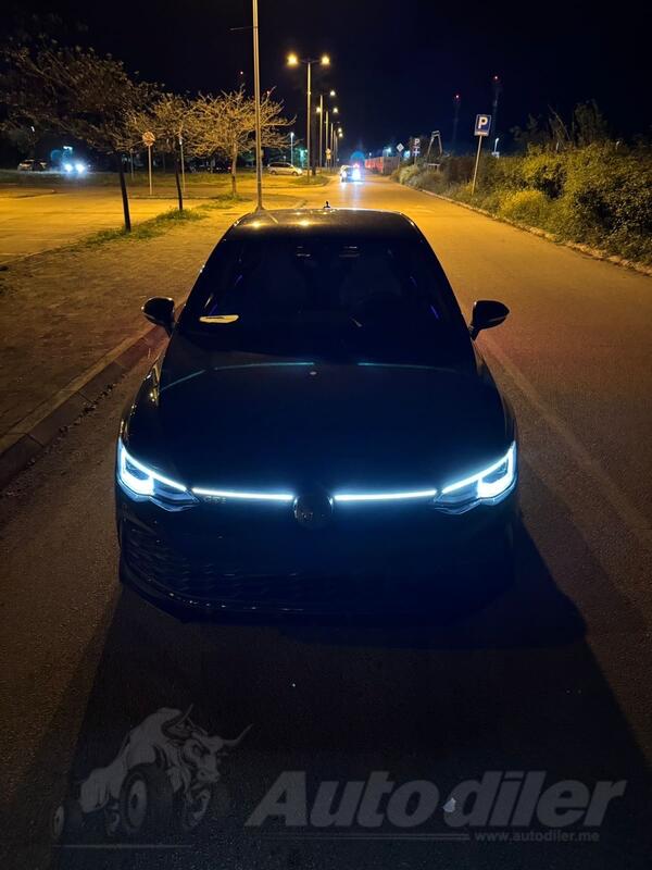 Volkswagen - Golf 8 - 2.0 tsi